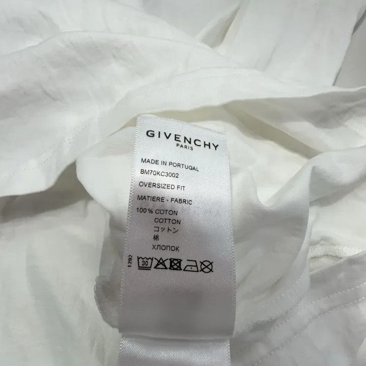 Givenchy Givenchy Distressed Logo Oversized Short-Sleeve T-Shirt Size US L / EU 52-54 / 3 - 4 Thumbnail