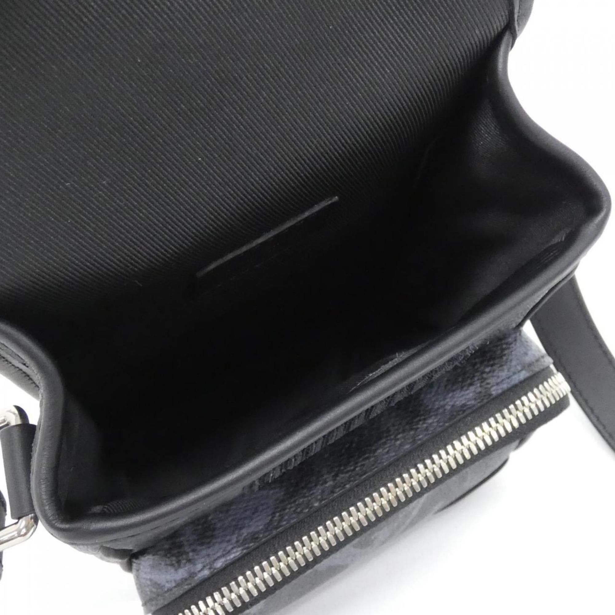 Louis Vuitton Louis Vuitton Monogram Pastel Noir Amazon Messenger M45650 Shoulder Bag Size ONE SIZE - 5 Thumbnail