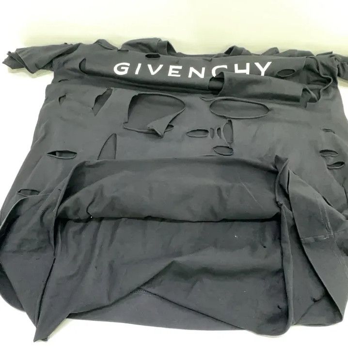 Givenchy Givenchy SS23 Logo Print Tear Detail Short Sleeve T-shirt Size US S / EU 44-46 / 1 - 12 Thumbnail