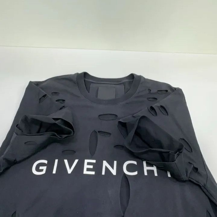 Givenchy Givenchy SS23 Logo Print Tear Detail Short Sleeve T-shirt Size US S / EU 44-46 / 1 - 9 Thumbnail