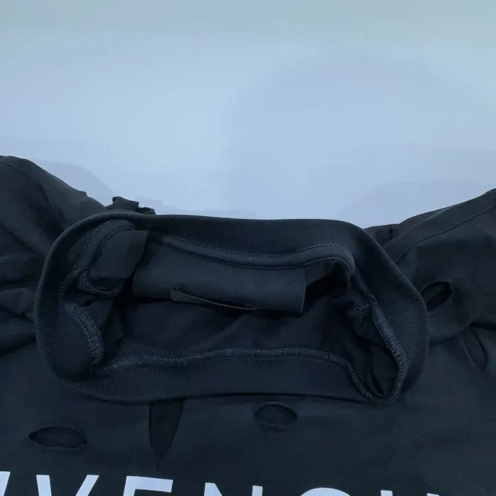 Givenchy Givenchy SS23 Logo Print Tear Detail Short Sleeve T-shirt Size US S / EU 44-46 / 1 - 7 Thumbnail