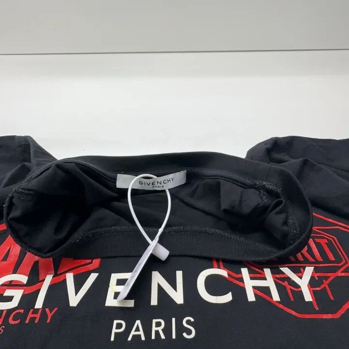 Givenchy Givenchy Men's Logo Print Short Sleeve T-shirt Size US L / EU 52-54 / 3 - 8 Thumbnail