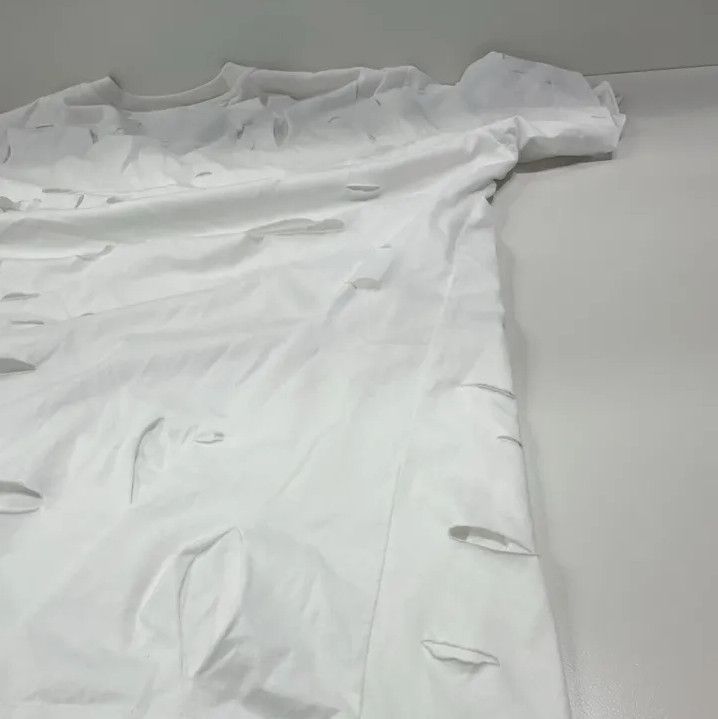 Givenchy Givenchy SS23 Logo Print Distressed Short Sleeve T-Shirt Size US L / EU 52-54 / 3 - 14 Thumbnail