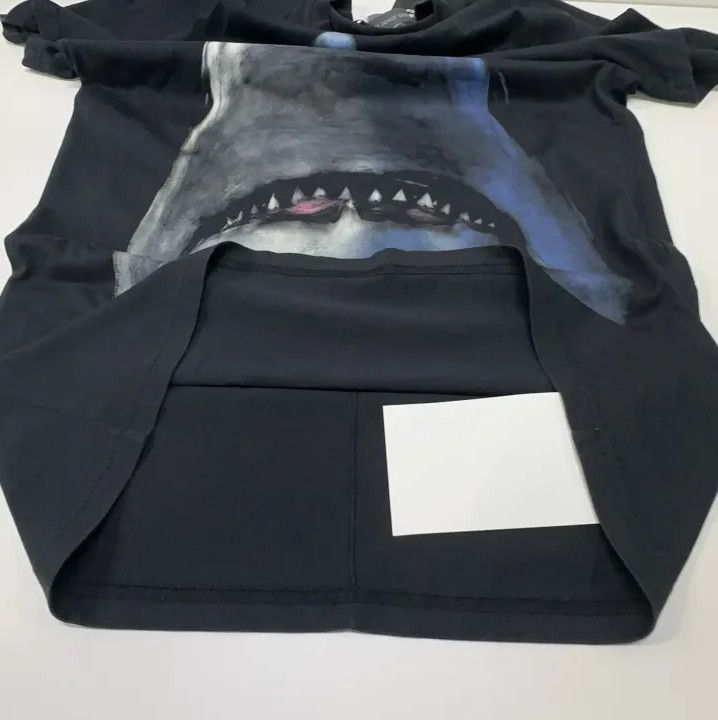 Givenchy Givenchy Shark Print Loose Short-Sleeve T-Shirt Size US XS / EU 42 / 0 - 10 Thumbnail