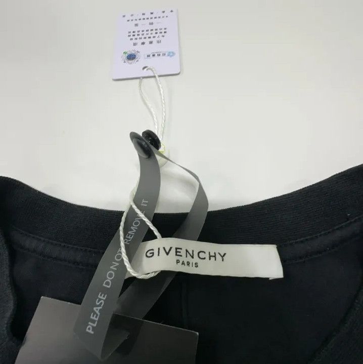 Givenchy Givenchy Shark Print Loose Short-Sleeve T-Shirt Size US XS / EU 42 / 0 - 4 Thumbnail