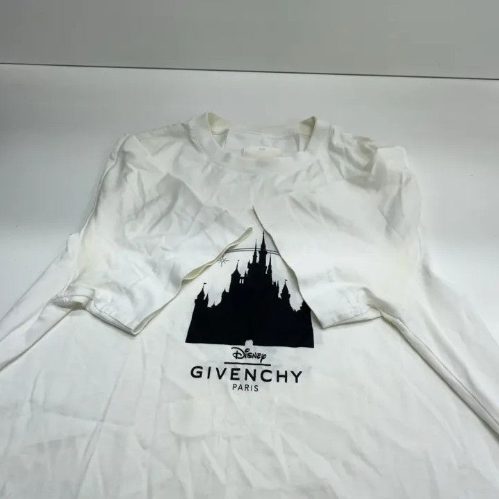 Givenchy Givenchy x Disney Castle Print Slim Short-Sleeve T-Shirt Size US M / EU 48-50 / 2 - 10 Thumbnail