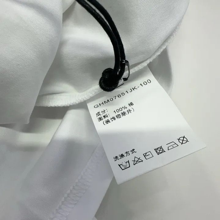 Givenchy Givenchy Logo Print Short Sleeve T-Shirt Size US S / EU 44-46 / 1 - 6 Thumbnail