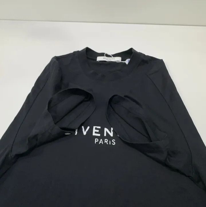Givenchy Givenchy Solid Cracked Logo Crew Neck Short-Sleeve T-Shirt Size US XXS / EU 40 - 9 Thumbnail