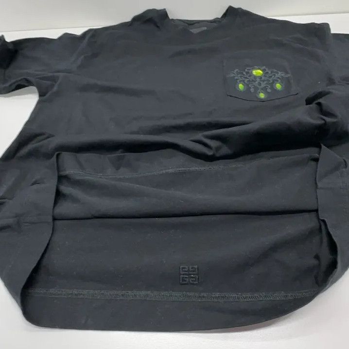 Givenchy Givenchy Casual Loose Round Neck Unisex T-Shirt Size US XS / EU 42 / 0 - 9 Thumbnail