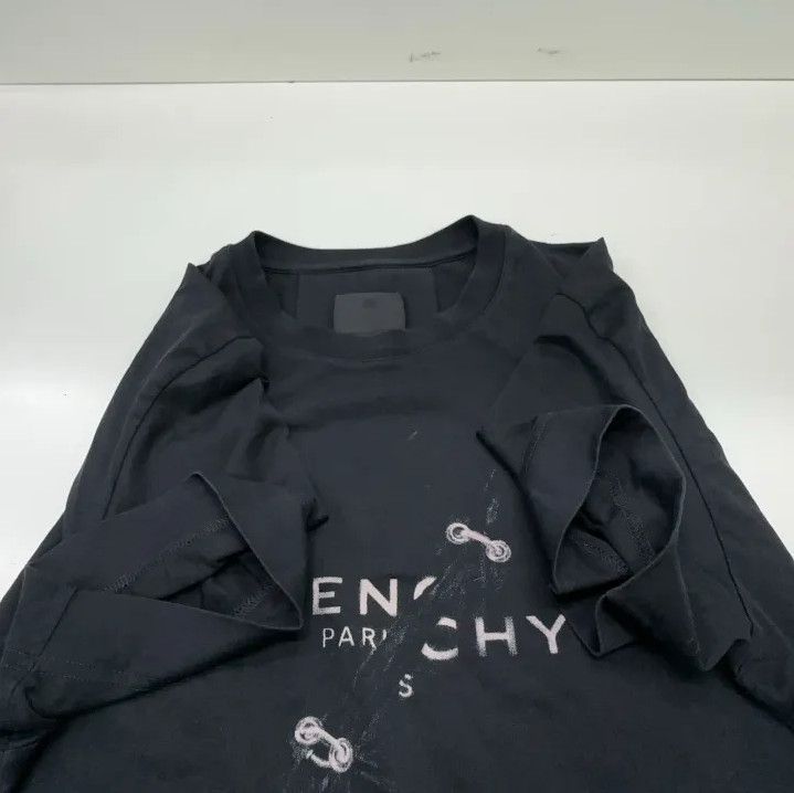 Givenchy Givenchy Logo Print Crew Neck Short Sleeve T-Shirt Size US L / EU 52-54 / 3 - 9 Thumbnail