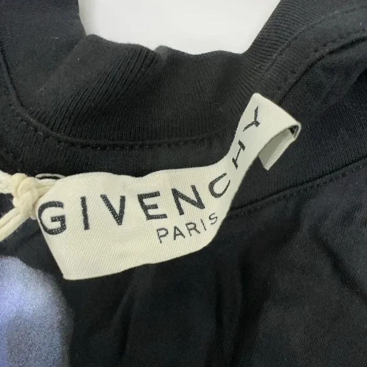 Givenchy Givenchy Shark Print Loose Short-Sleeve T-Shirt Size US S / EU 44-46 / 1 - 5 Thumbnail