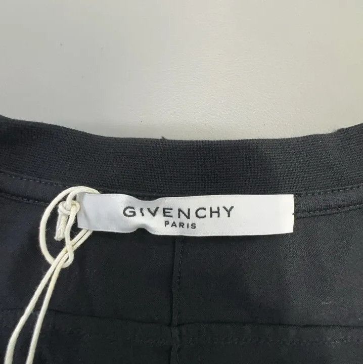 Givenchy Givenchy Round Neck Logo Print Casual T-Shirt Size US L / EU 52-54 / 3 - 4 Thumbnail
