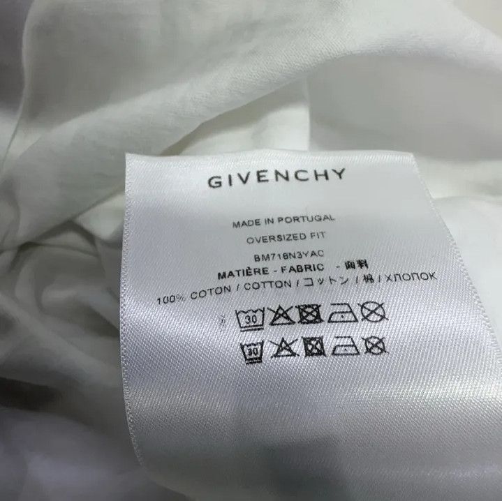 Givenchy Givenchy FW22 Letter Print Crew Neck T-Shirt Size US M / EU 48-50 / 2 - 7 Thumbnail
