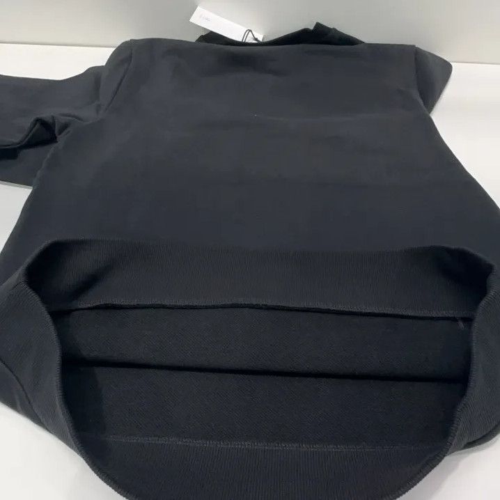 Givenchy Givenchy Men's Solid Crewneck Letter Print Sweatshirt Size US M / EU 48-50 / 2 - 11 Thumbnail