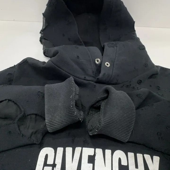 Givenchy Givenchy Logo Print Long-Sleeve Hoodie Size US S / EU 44-46 / 1 - 13 Thumbnail