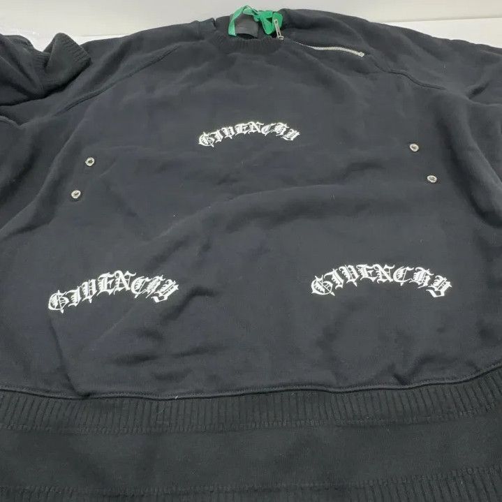 Givenchy Givenchy FW21 Loose Logo Zip Metal Detail Sweatshirt Size US XS / EU 42 / 0 - 10 Thumbnail
