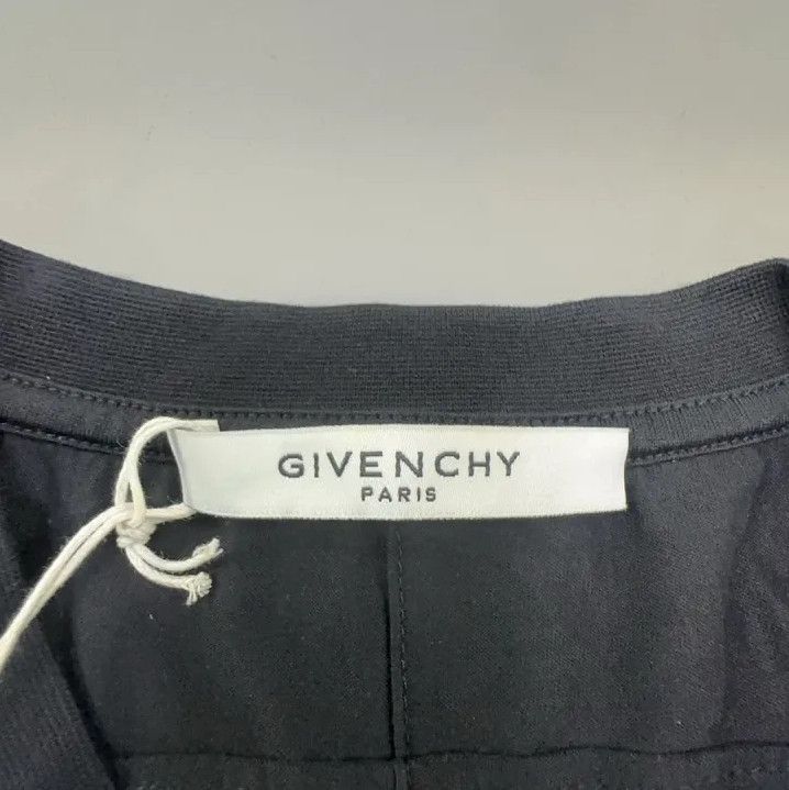 Givenchy Givenchy Shark Print Cotton Short Sleeve T-Shirt Size US L / EU 52-54 / 3 - 4 Thumbnail