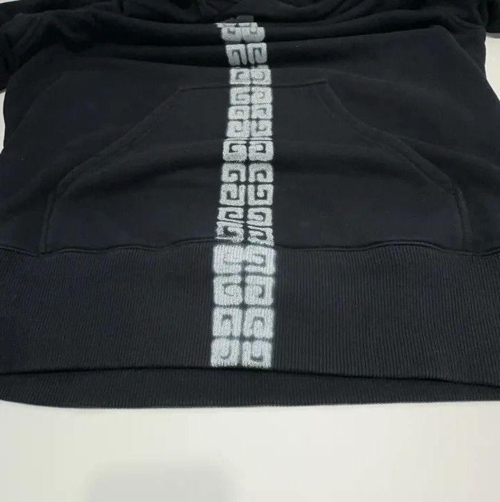 Givenchy Givenchy x Chito SS22 Logo Print Hoodie Size US M / EU 48-50 / 2 - 8 Thumbnail