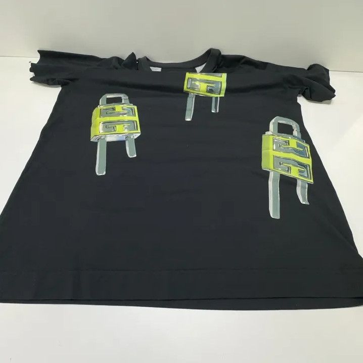 Givenchy GIVENCHY Lock Pattern Men's Short-Sleeve T-Shirt Size US S / EU 44-46 / 1 - 13 Thumbnail