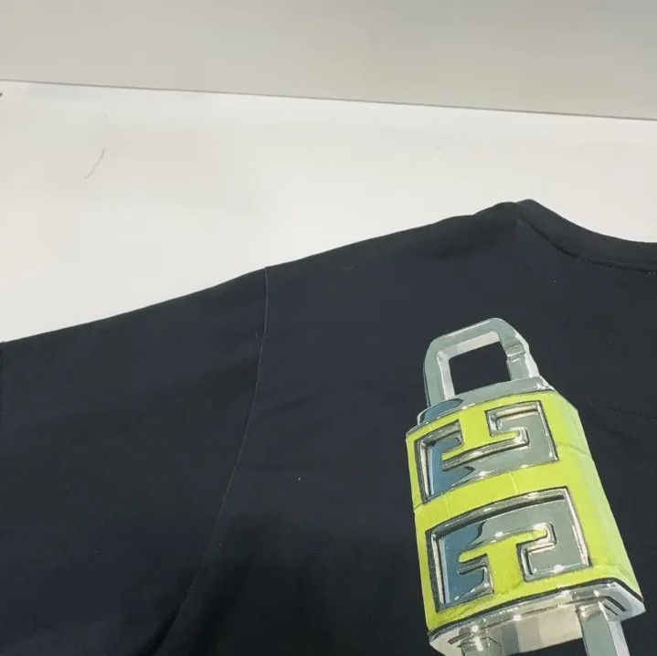 Givenchy GIVENCHY Lock Pattern Men's Short-Sleeve T-Shirt Size US S / EU 44-46 / 1 - 15 Thumbnail