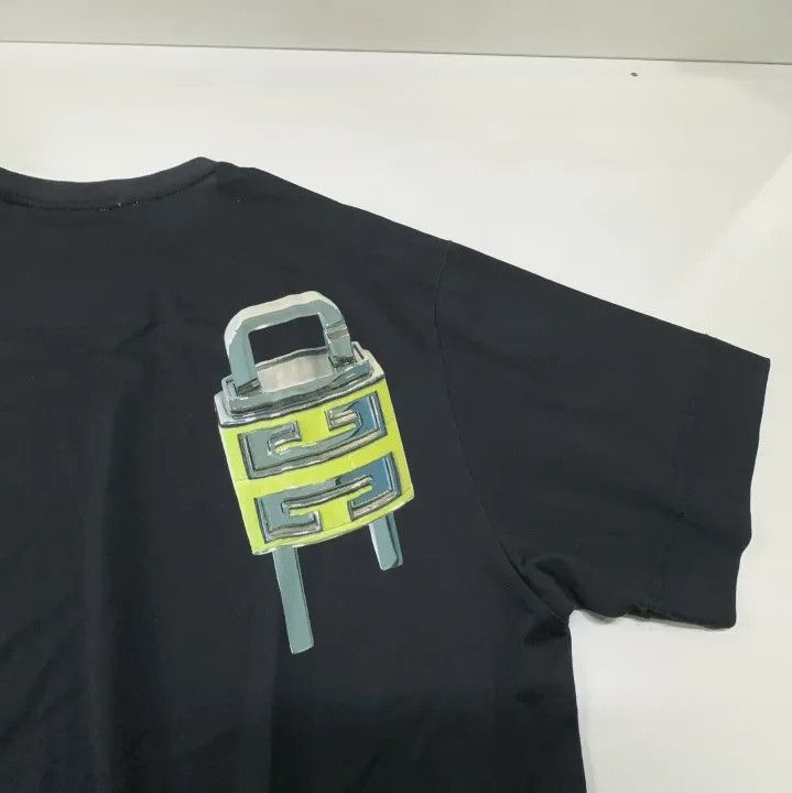 Givenchy GIVENCHY Lock Pattern Men's Short-Sleeve T-Shirt Size US S / EU 44-46 / 1 - 14 Thumbnail
