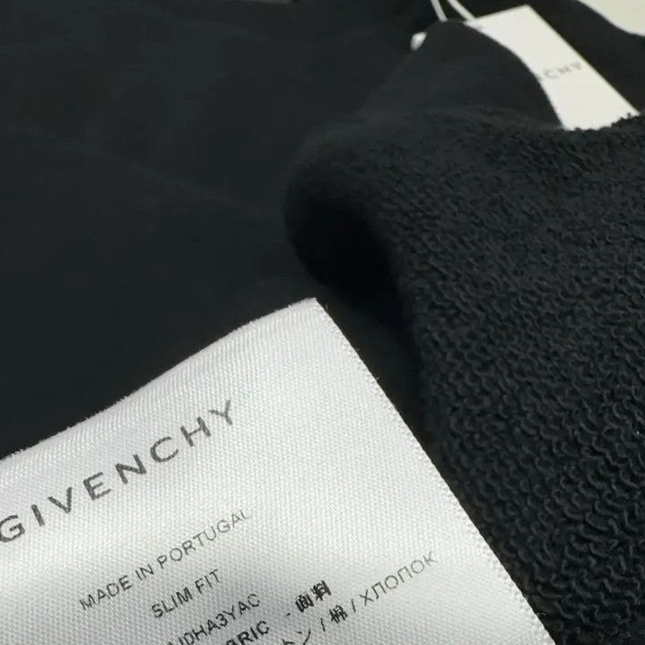 Givenchy Givenchy FW22 Classic Letter Print Crewneck Sweatshirt Size US L / EU 52-54 / 3 - 10 Thumbnail