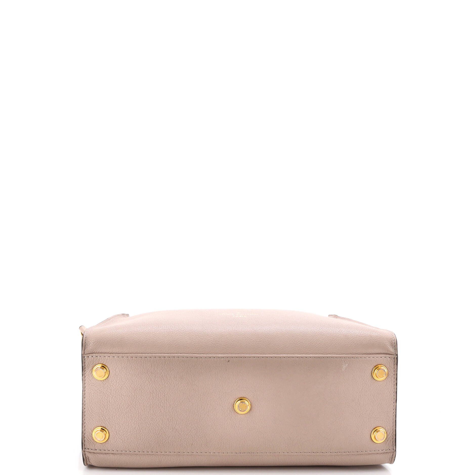 Louis Vuitton On My Side Tote Size ONE SIZE - 4 Thumbnail