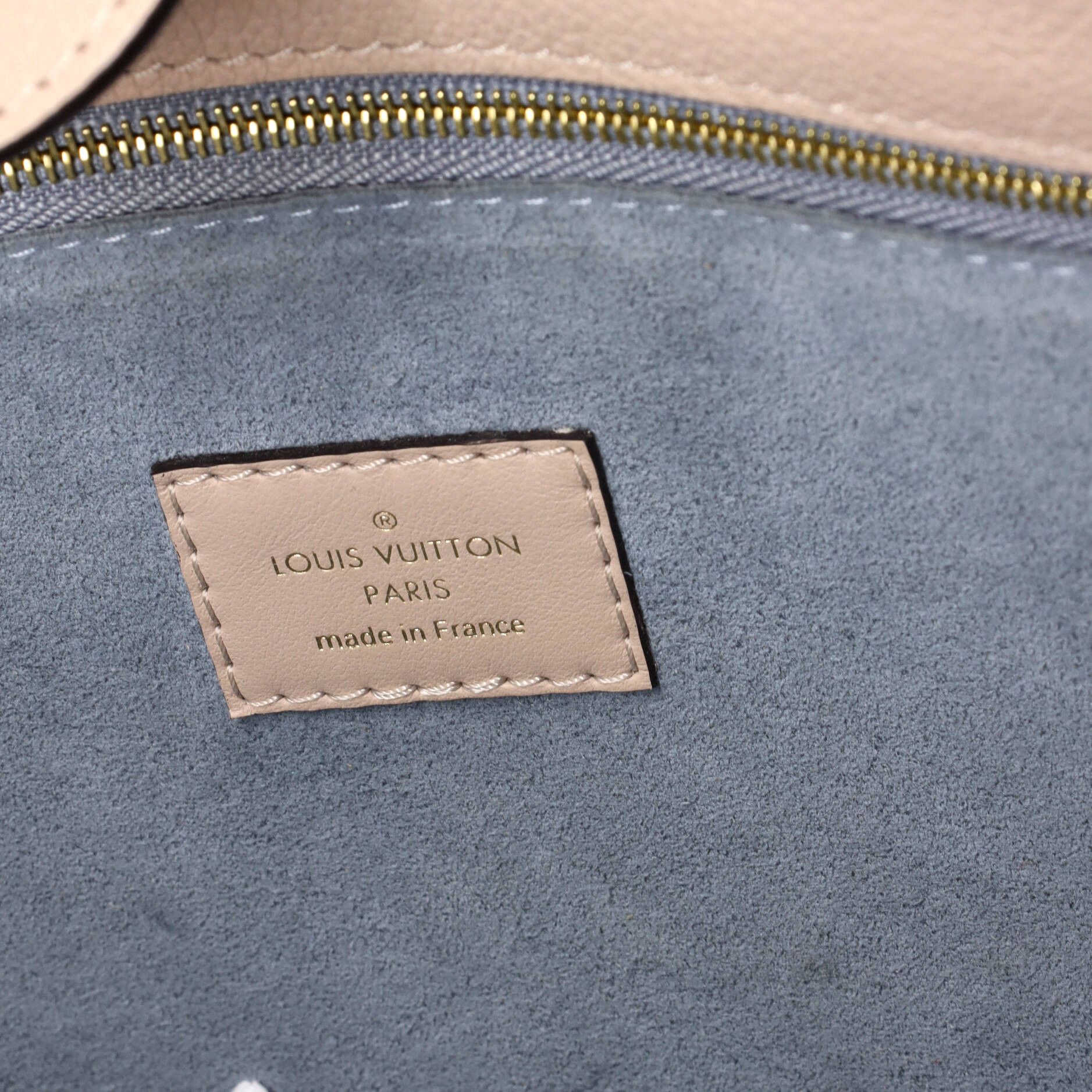 Louis Vuitton On My Side Tote Size ONE SIZE - 7 Thumbnail