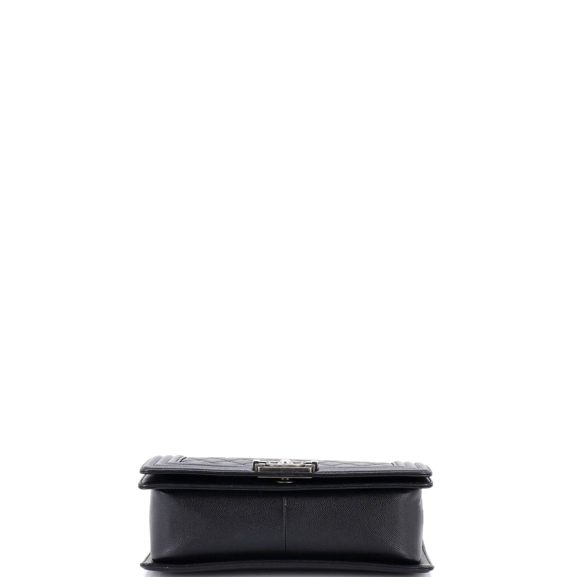 Chanel Boy Flap Bag Size ONE SIZE - 4 Thumbnail