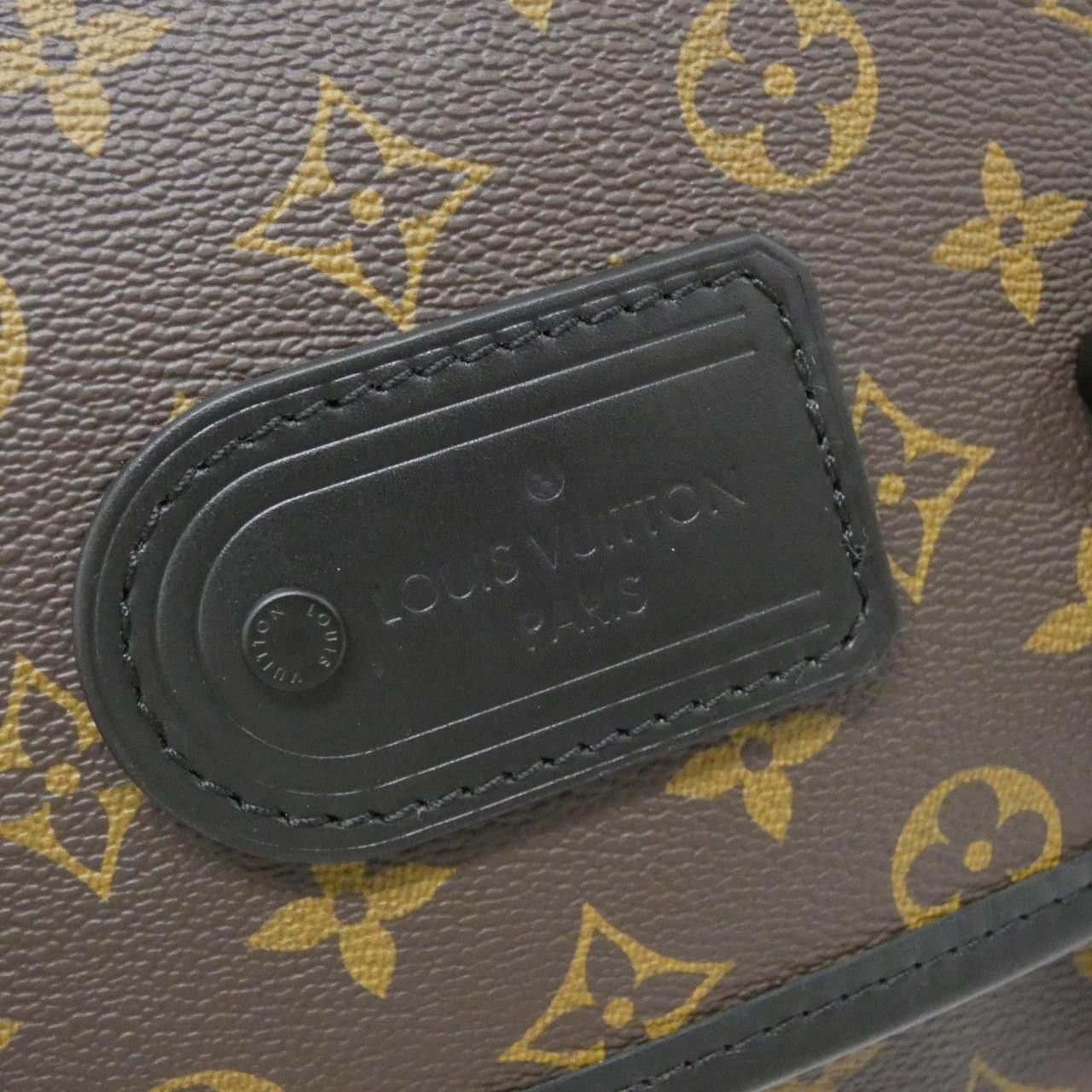 Louis Vuitton Louis Vuitton Louis Vuitton LV Trail Monogram Shoulder Bag Textile Shoulder Bag M46972 DUTY FREE for USA Size ONE SIZE - 4 Thumbnail