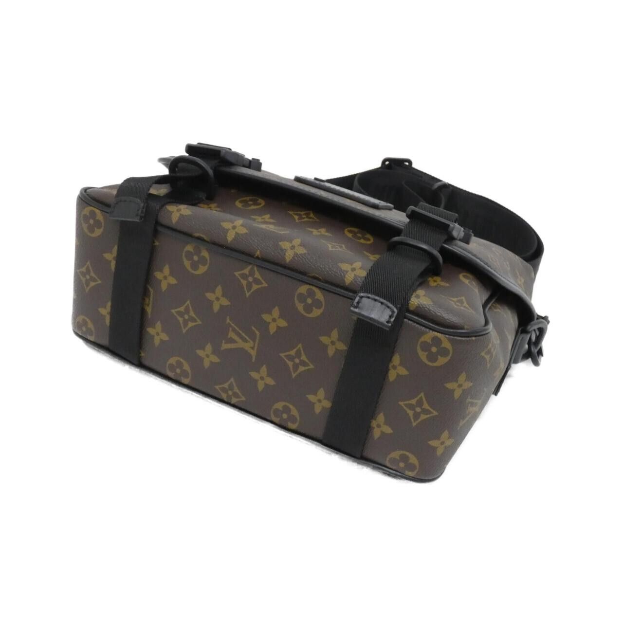 Louis Vuitton Louis Vuitton Louis Vuitton LV Trail Monogram Shoulder Bag Textile Shoulder Bag M46972 DUTY FREE for USA Size ONE SIZE - 3 Thumbnail