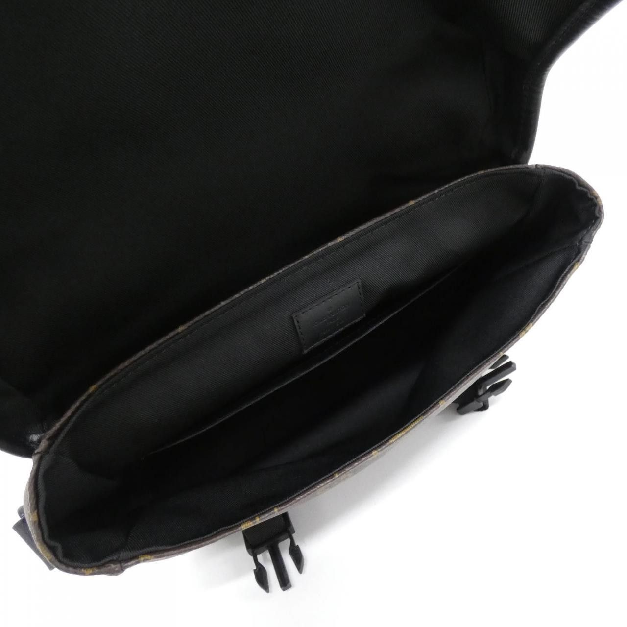 Louis Vuitton Louis Vuitton Louis Vuitton LV Trail Monogram Shoulder Bag Textile Shoulder Bag M46972 DUTY FREE for USA Size ONE SIZE - 6 Thumbnail