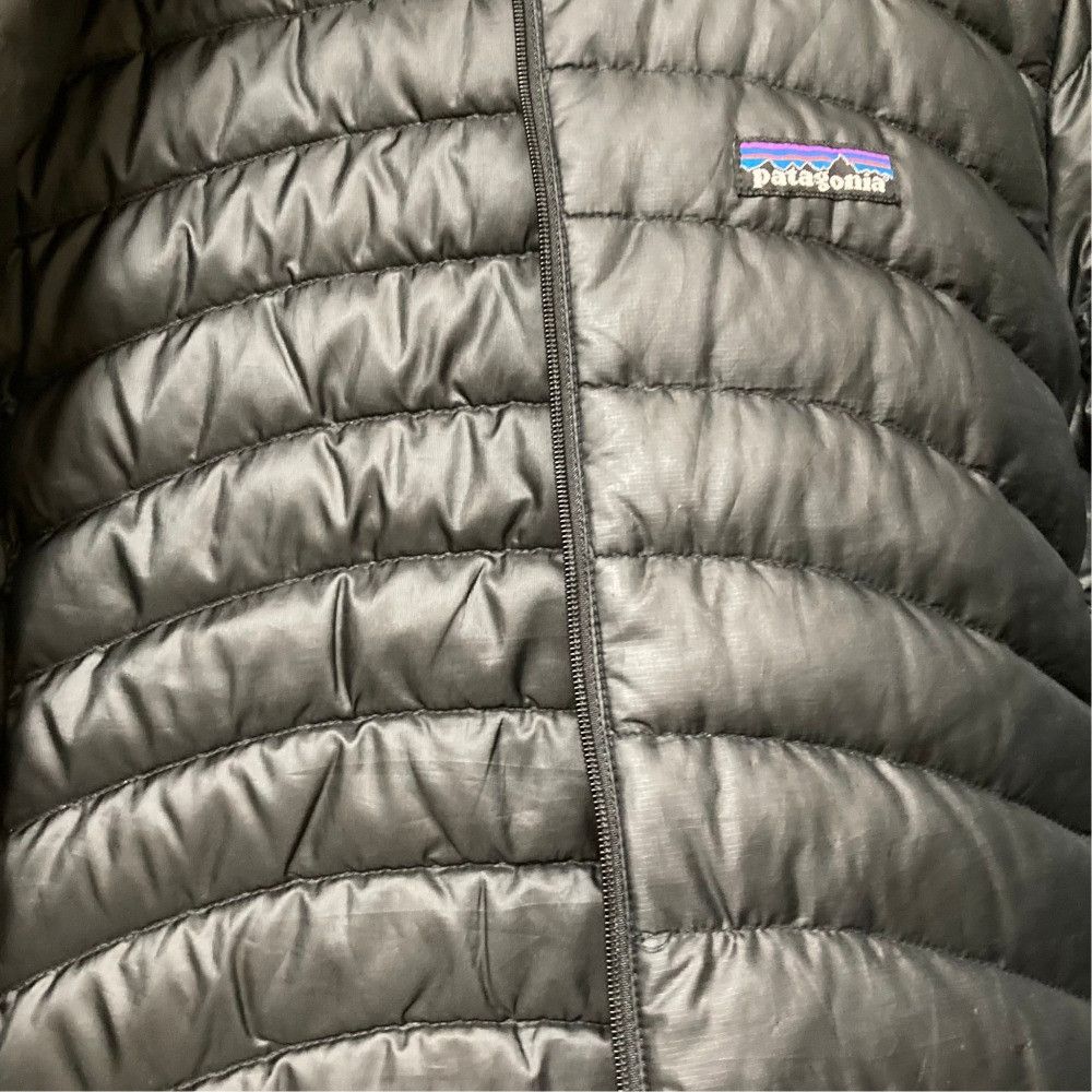 Other Other Patagonia Down Sweater Down Hoodie Jacket Textile Outerwear 84710 DUTY FREE for USA Size ONE SIZE - 4 Thumbnail