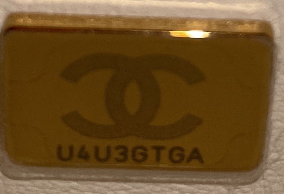 Chanel CC in Love Heart Bag Size ONE SIZE - 7 Thumbnail