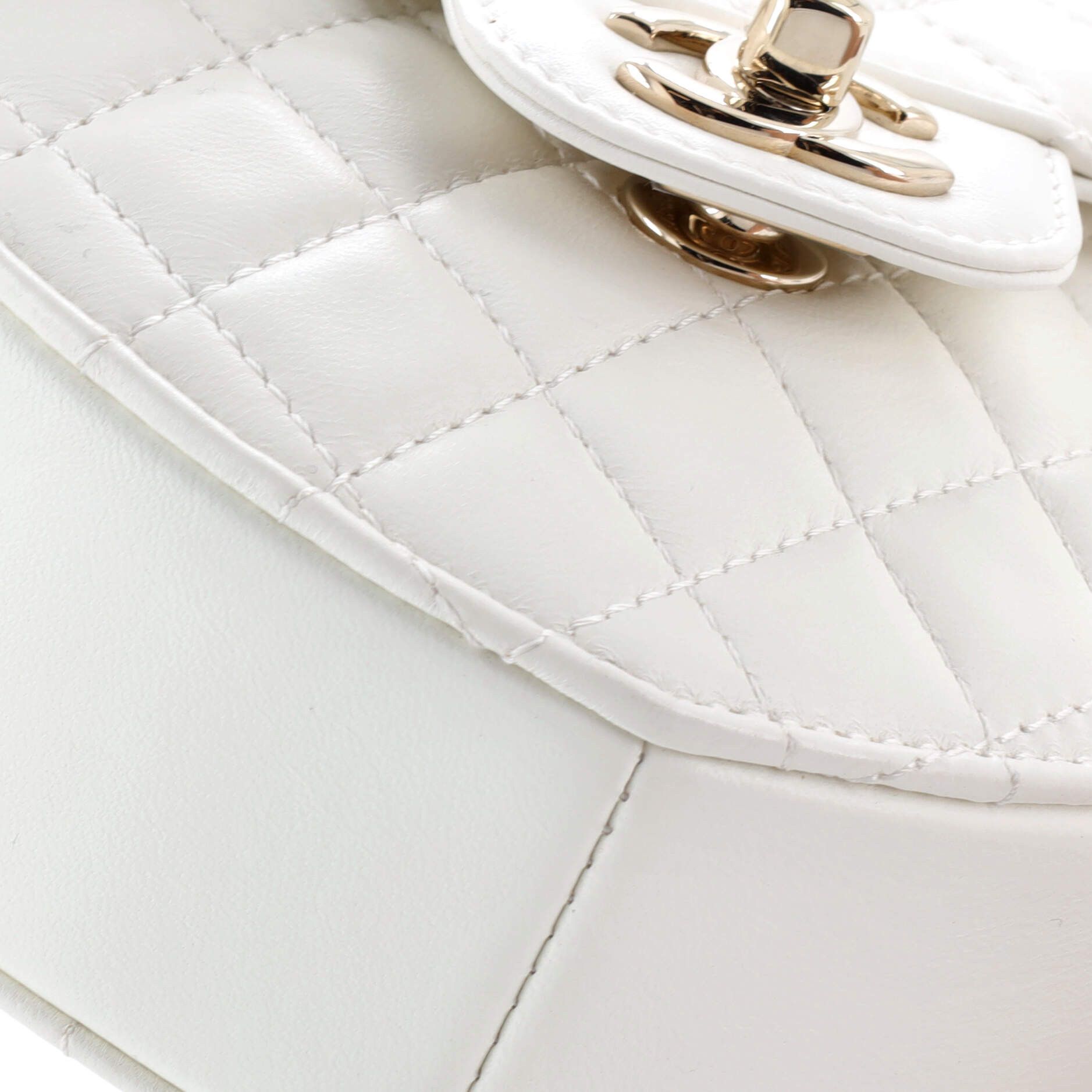 Chanel CC in Love Heart Bag Size ONE SIZE - 6 Thumbnail