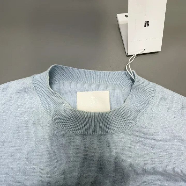 Givenchy Givenchy Men's Embroidered Crewneck Long-Sleeve Sweatshirt Size US M / EU 48-50 / 2 - 8 Thumbnail