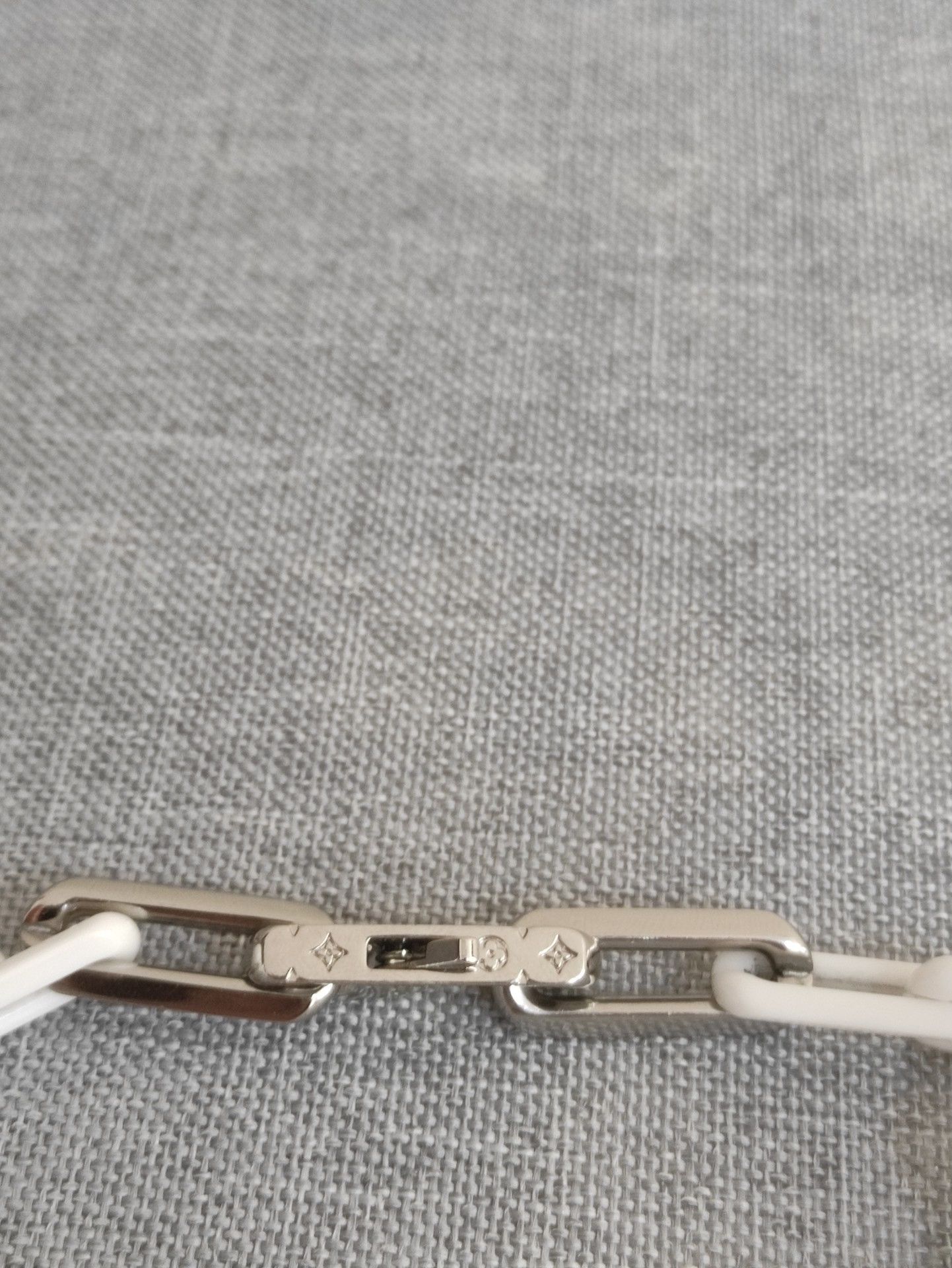 Louis Vuitton Louis Vuitton 20SS Ceramic Ink Logo Necklace Size ONE SIZE - 5 Thumbnail