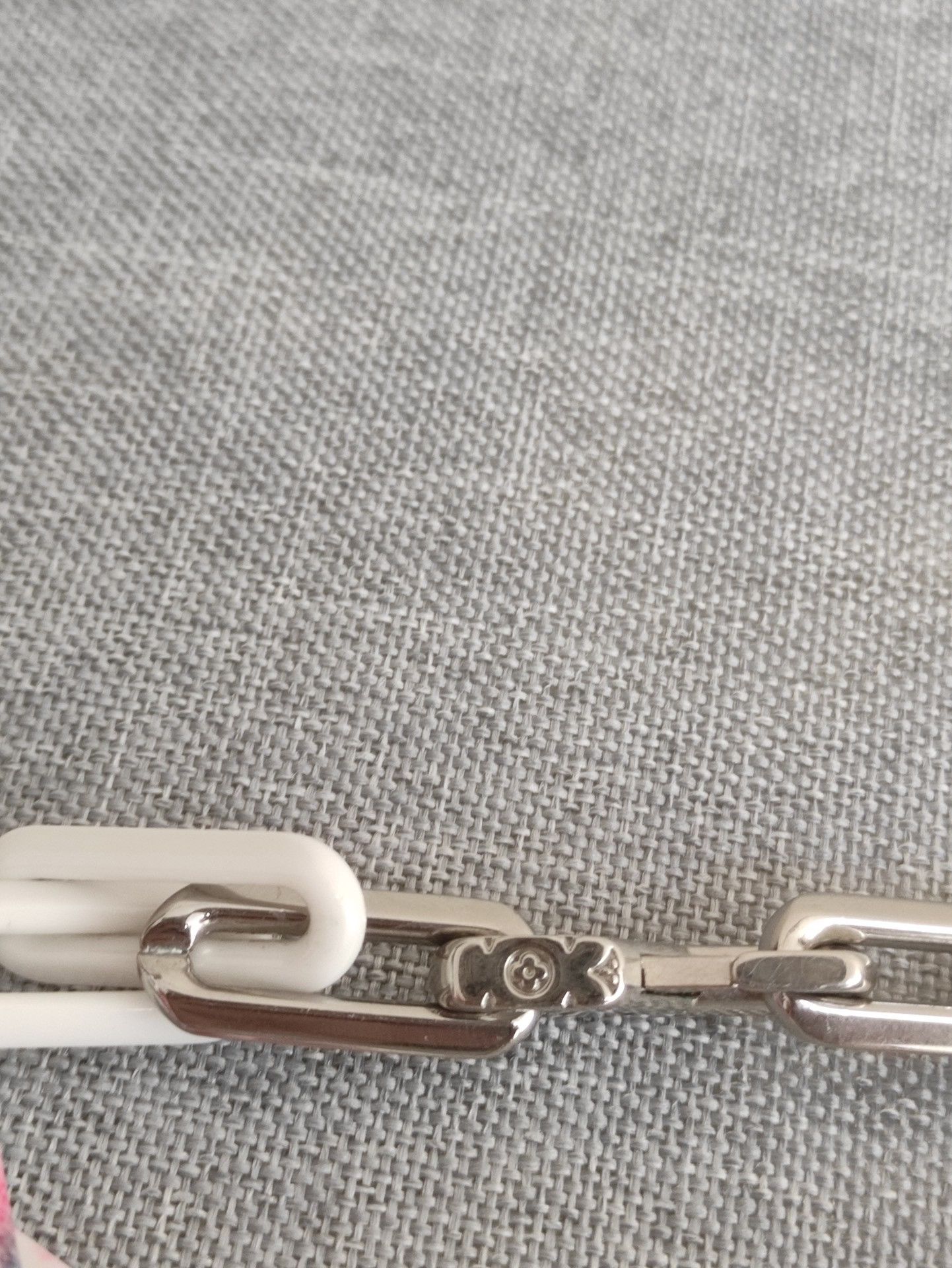 Louis Vuitton Louis Vuitton 20SS Ceramic Ink Logo Necklace Size ONE SIZE - 3 Thumbnail