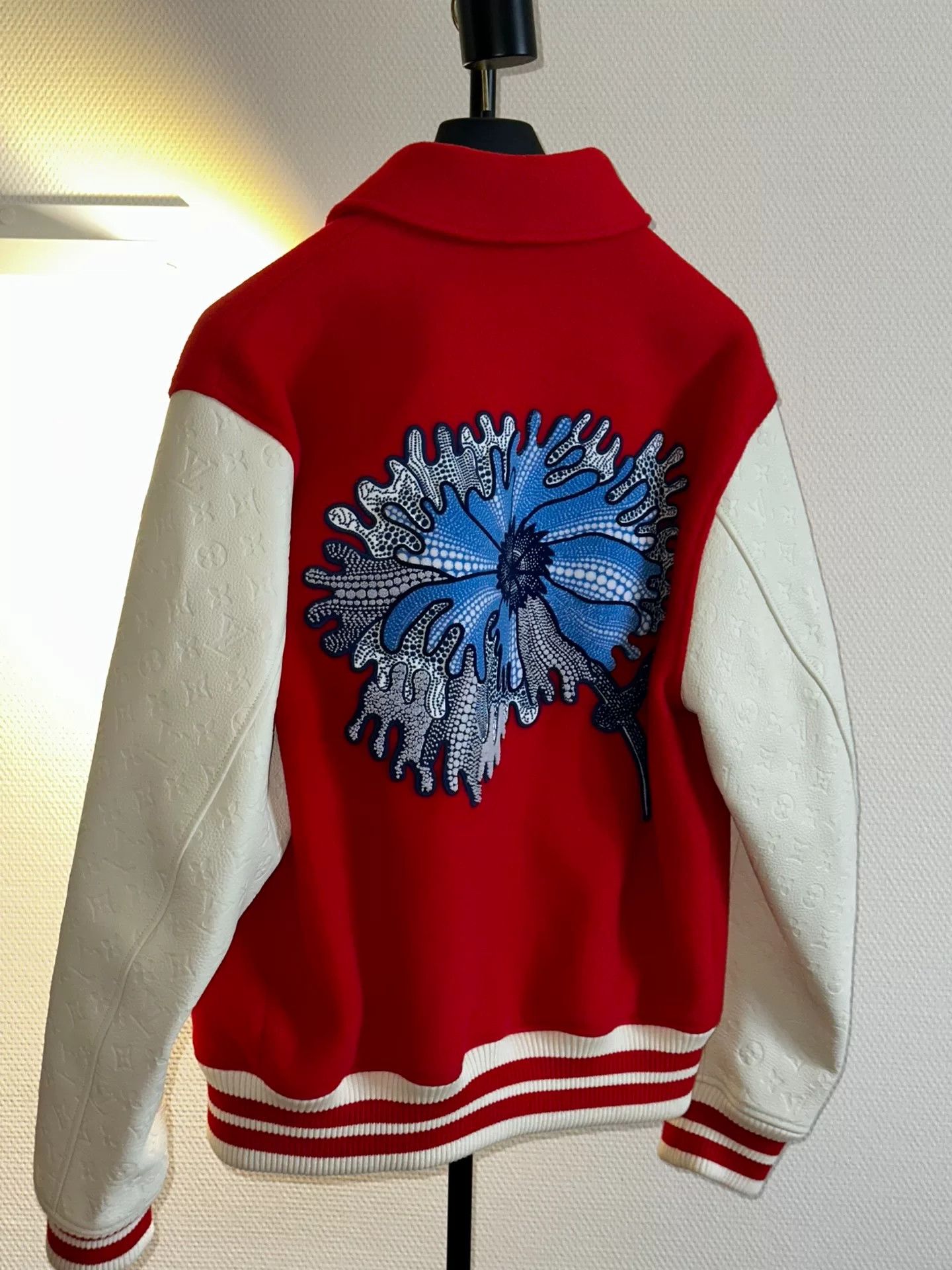 Louis Vuitton Louis Vuitton Kusama Red Floral Monogram Jacket Size US S / EU 44-46 / 1 - 2 Thumbnail