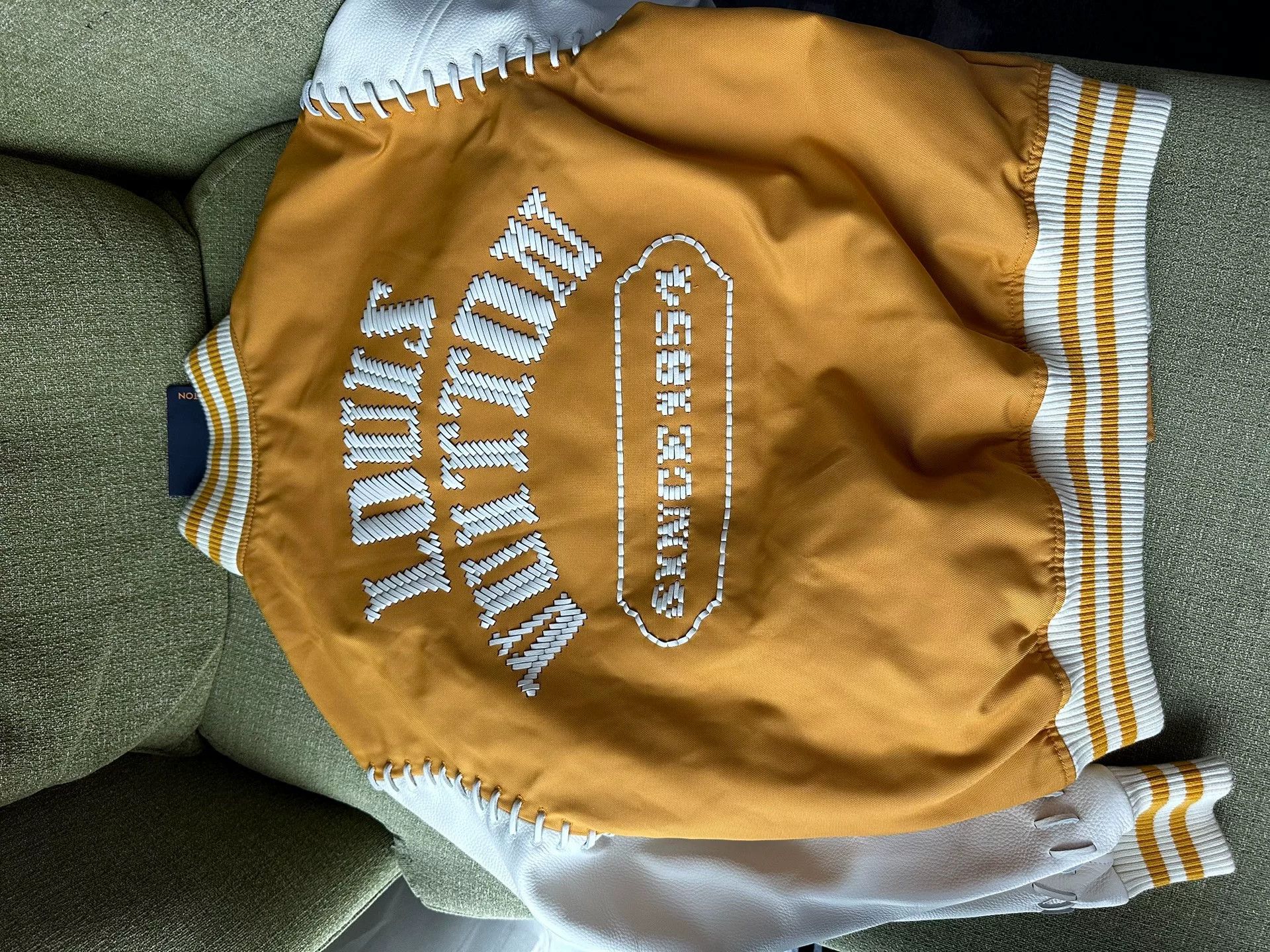 Louis Vuitton Louis Vuitton Lv24FW Yellow Leather Sleeve Jacket Size US M / EU 48-50 / 2 - 5 Thumbnail