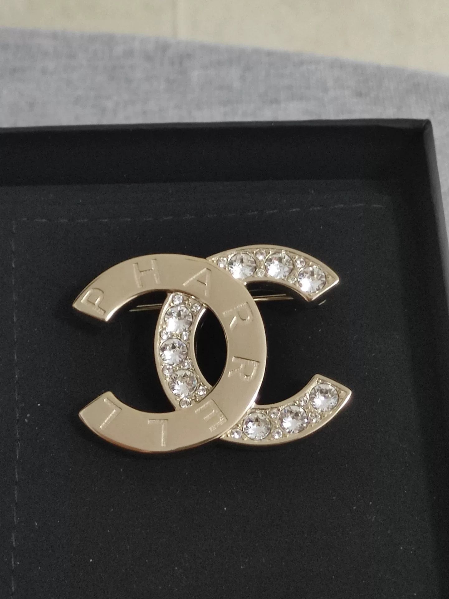 Chanel Chanel Pharrell Diamond Brooch Size ONE SIZE - 2 Thumbnail