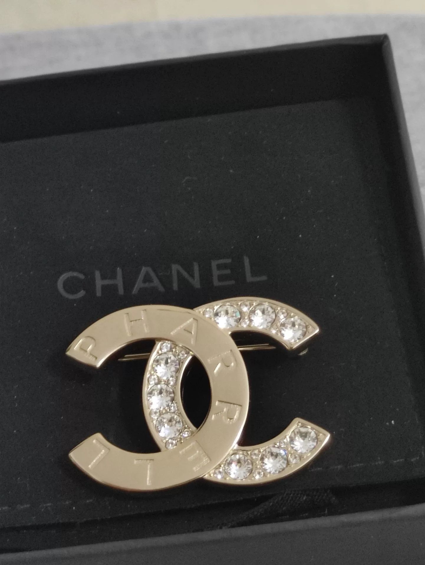 Chanel Chanel Pharrell Diamond Brooch Size ONE SIZE - 3 Thumbnail