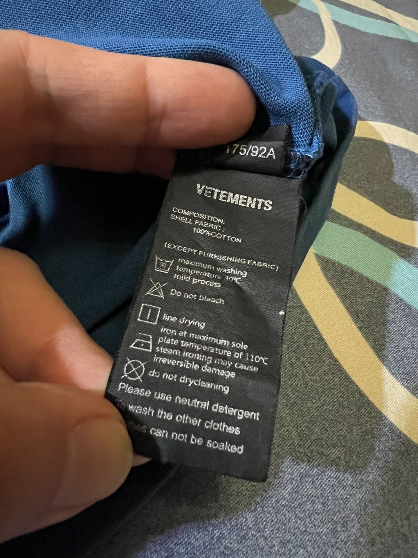 Vetements Vetements Large Rubber Slogan Short-Sleeve T-Shirt Size US L / EU 52-54 / 3 - 7 Thumbnail
