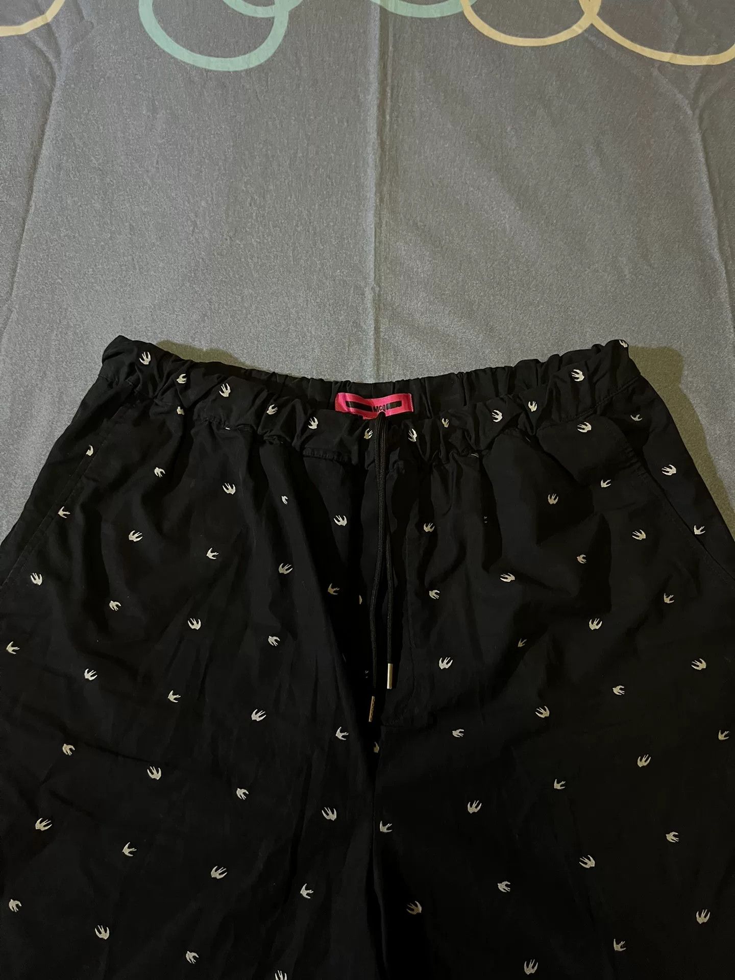 McQ Alexander McQueen McQueen Macau Limited Swallow Embroidery Shorts Size US 32 / EU 48 - 2 Thumbnail