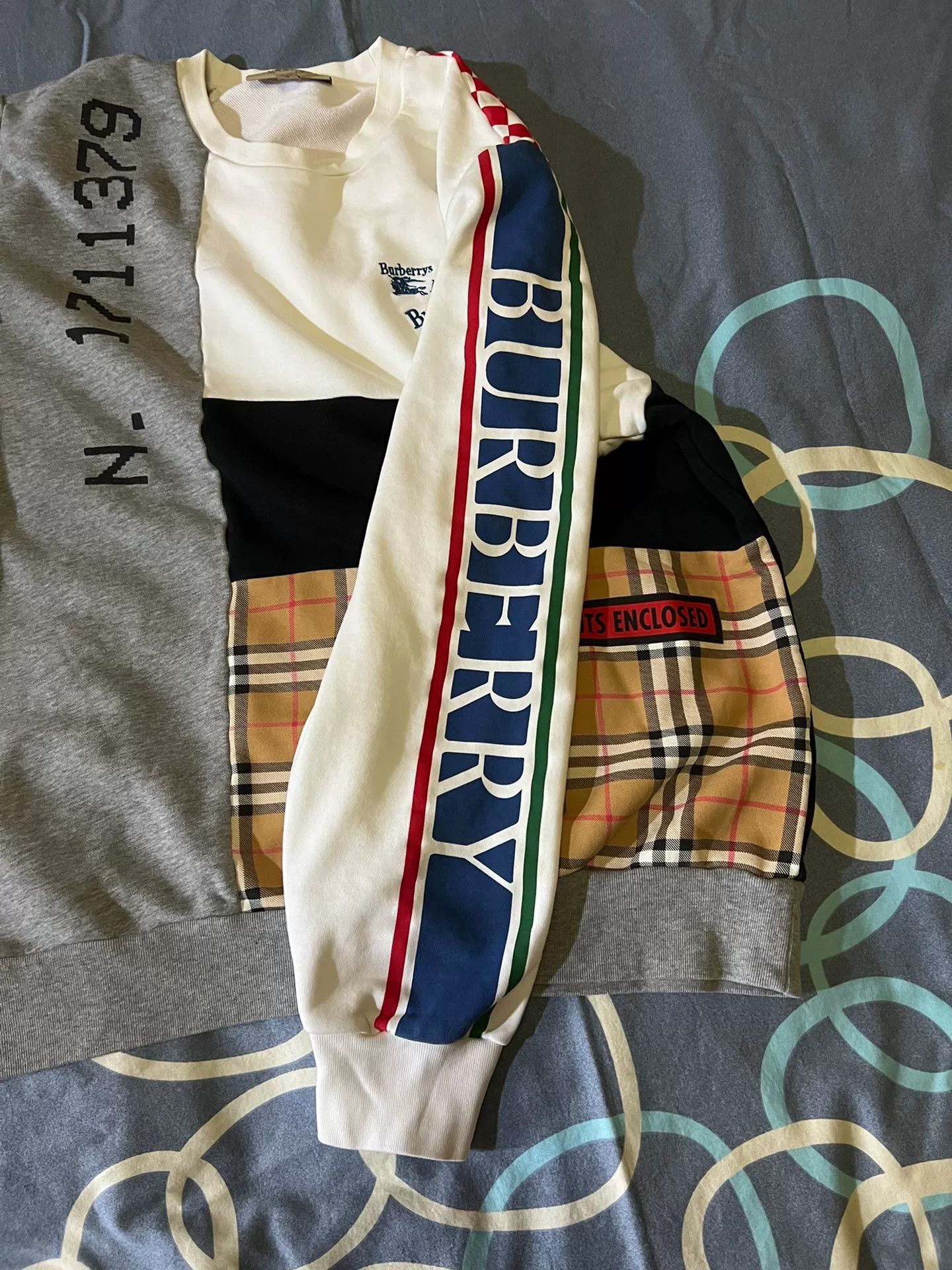 Burberry Burberry Spliced Color Warhorse Embroidery Sweater Size US XL / EU 56 / 4 - 3 Thumbnail