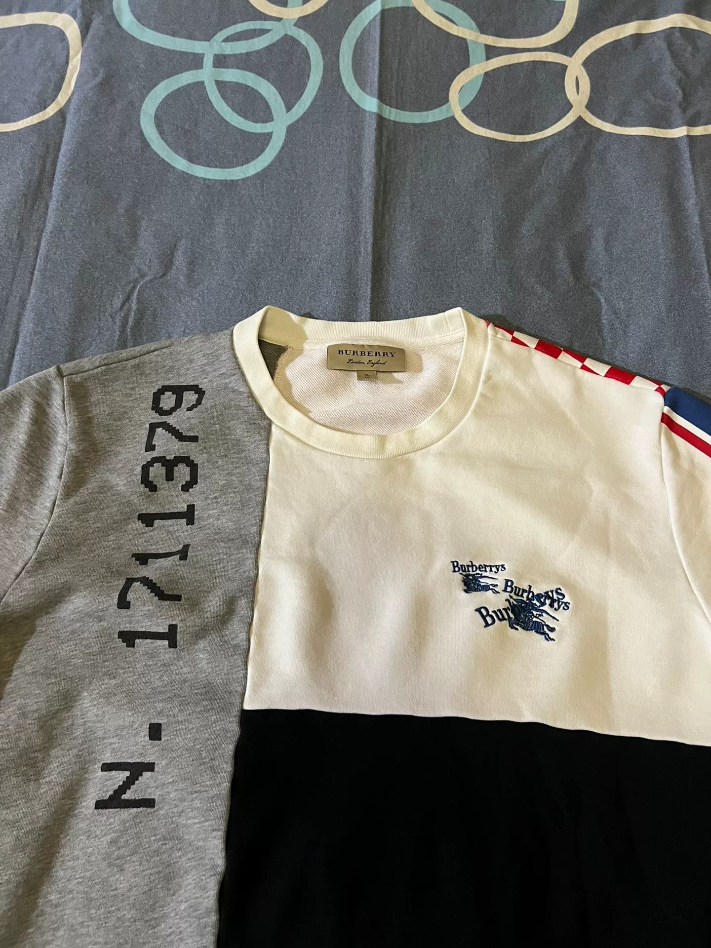 Burberry Burberry Spliced Color Warhorse Embroidery Sweater Size US XL / EU 56 / 4 - 2 Thumbnail