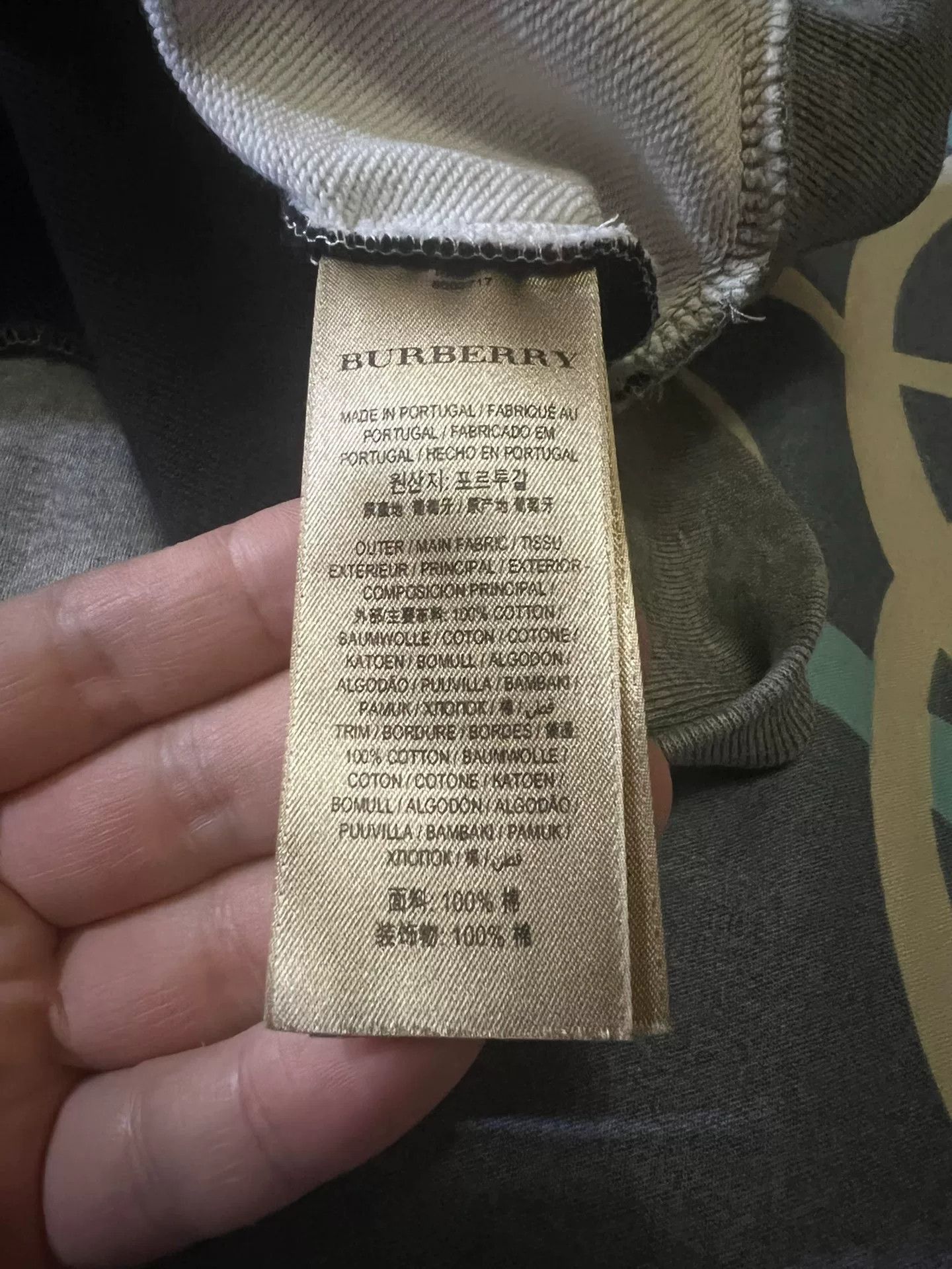 Burberry Burberry Spliced Color Warhorse Embroidery Sweater Size US XL / EU 56 / 4 - 7 Thumbnail