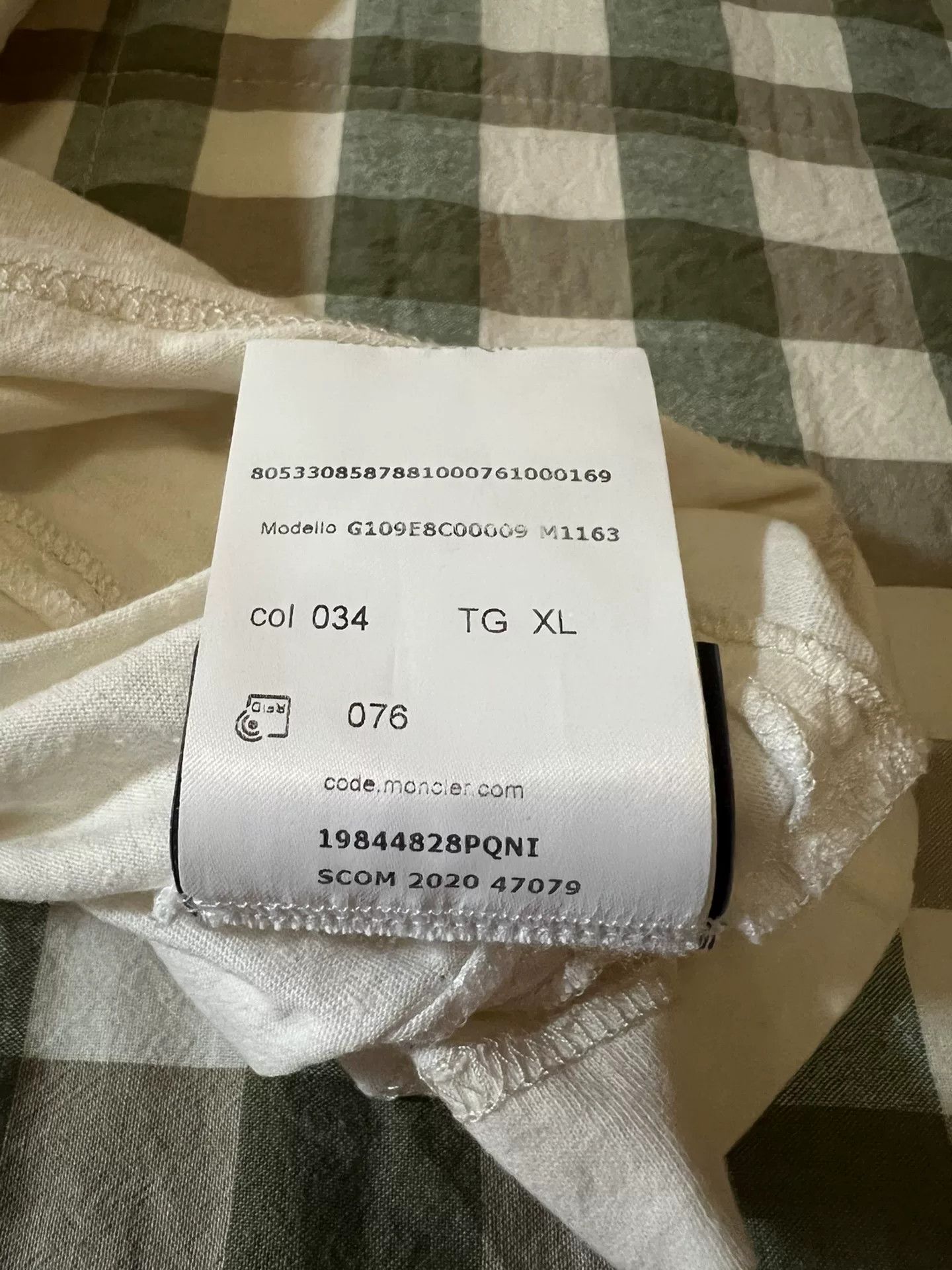 Moncler Moncler x JW Anderson Embroidered Logo T-shirt Size US XL / EU 56 / 4 - 8 Thumbnail