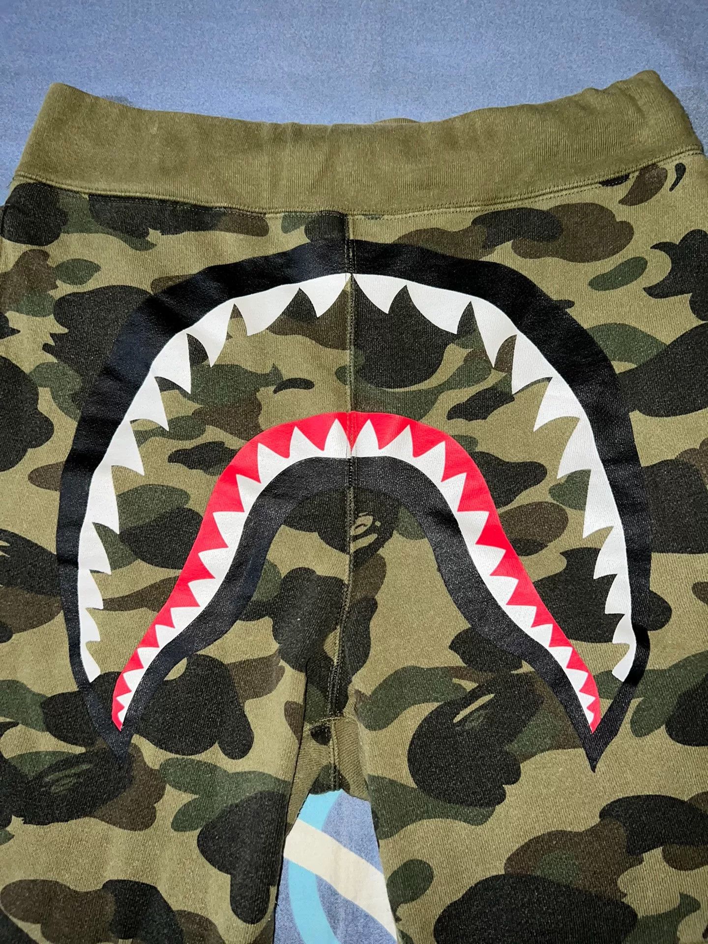 Bape Bape Camo Shark Mouth Cargo Shorts Size US 30 / EU 46 - 2 Thumbnail