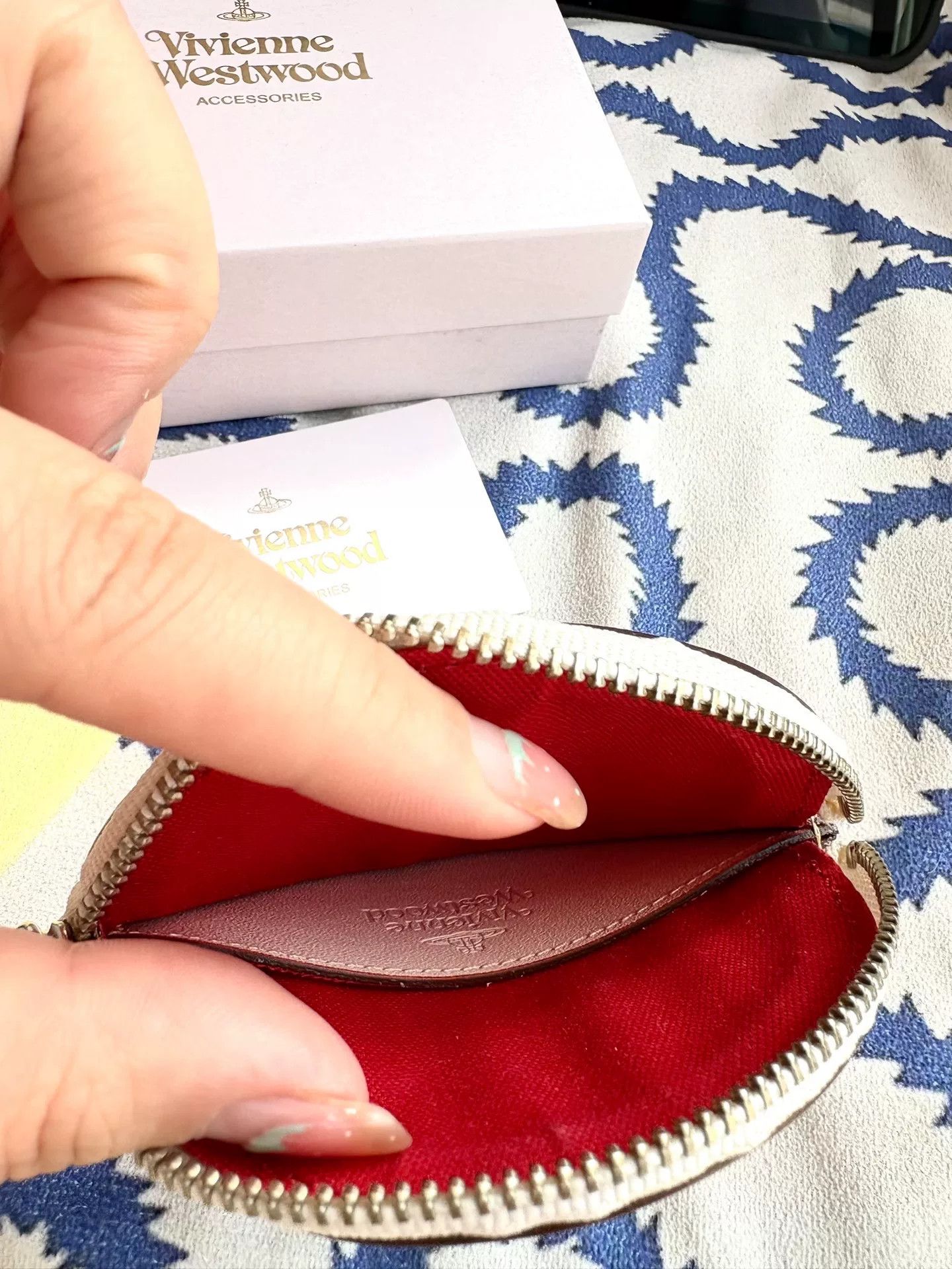 Vivienne Westwood Vivienne Westwood Vintage White Round Coin Purse Size ONE SIZE - 7 Thumbnail